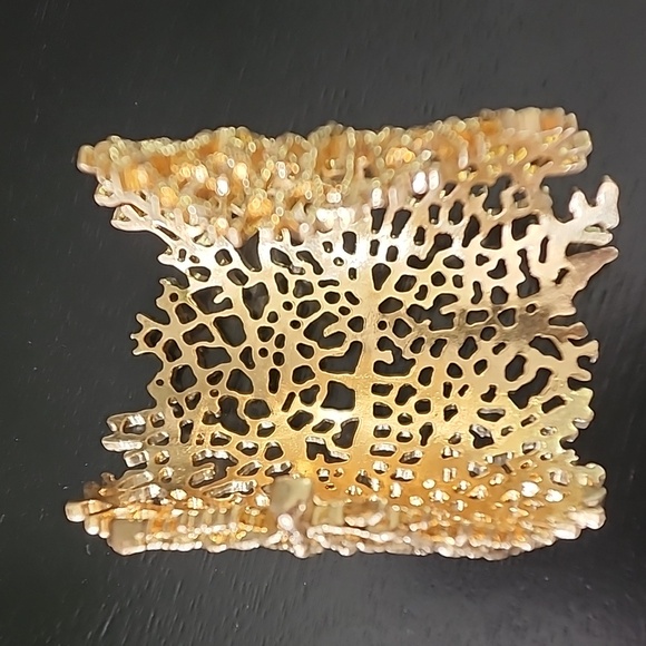 ZARA Coral Cuff Bracelet - Picture 13 of 16